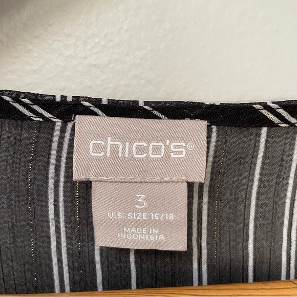 Chico’s Batik Stripe And Paisley Surplice Top Sz 3 (XL) - Picture 6 of 9